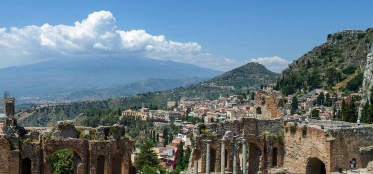 Taormina – najpiękniejsze miasto Sycylii z widokiem na Etnę i Morze Jońskie